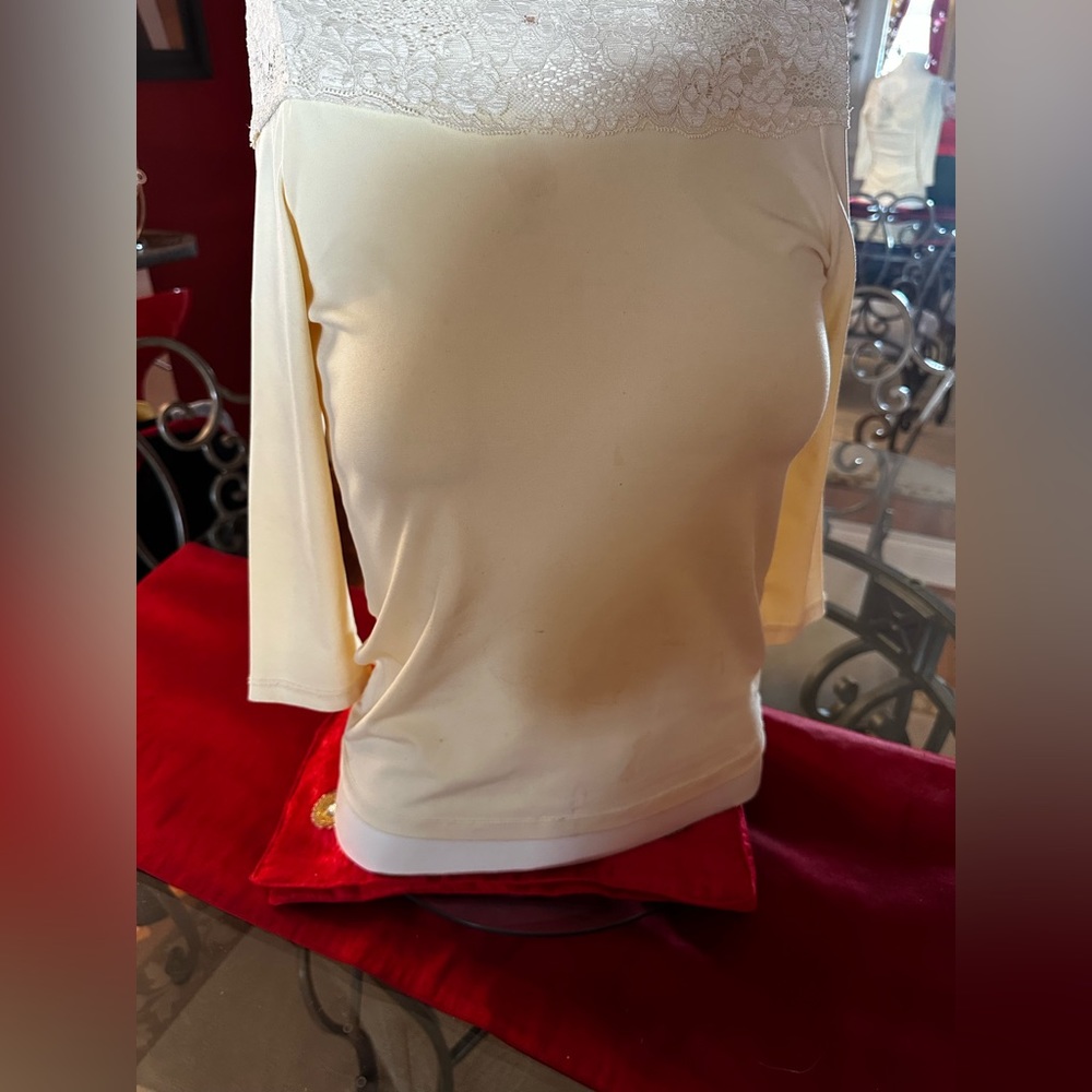 PIERRE CARDIN OFF SHOULDER YELLOW TOP WITH LACE SIZE SMALL